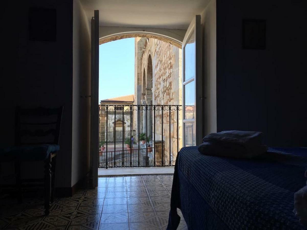Cefalu Cathedral Palace Kültér fotó